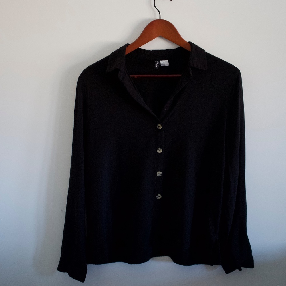 H&M Divided Black Button Down Shirt. Size M